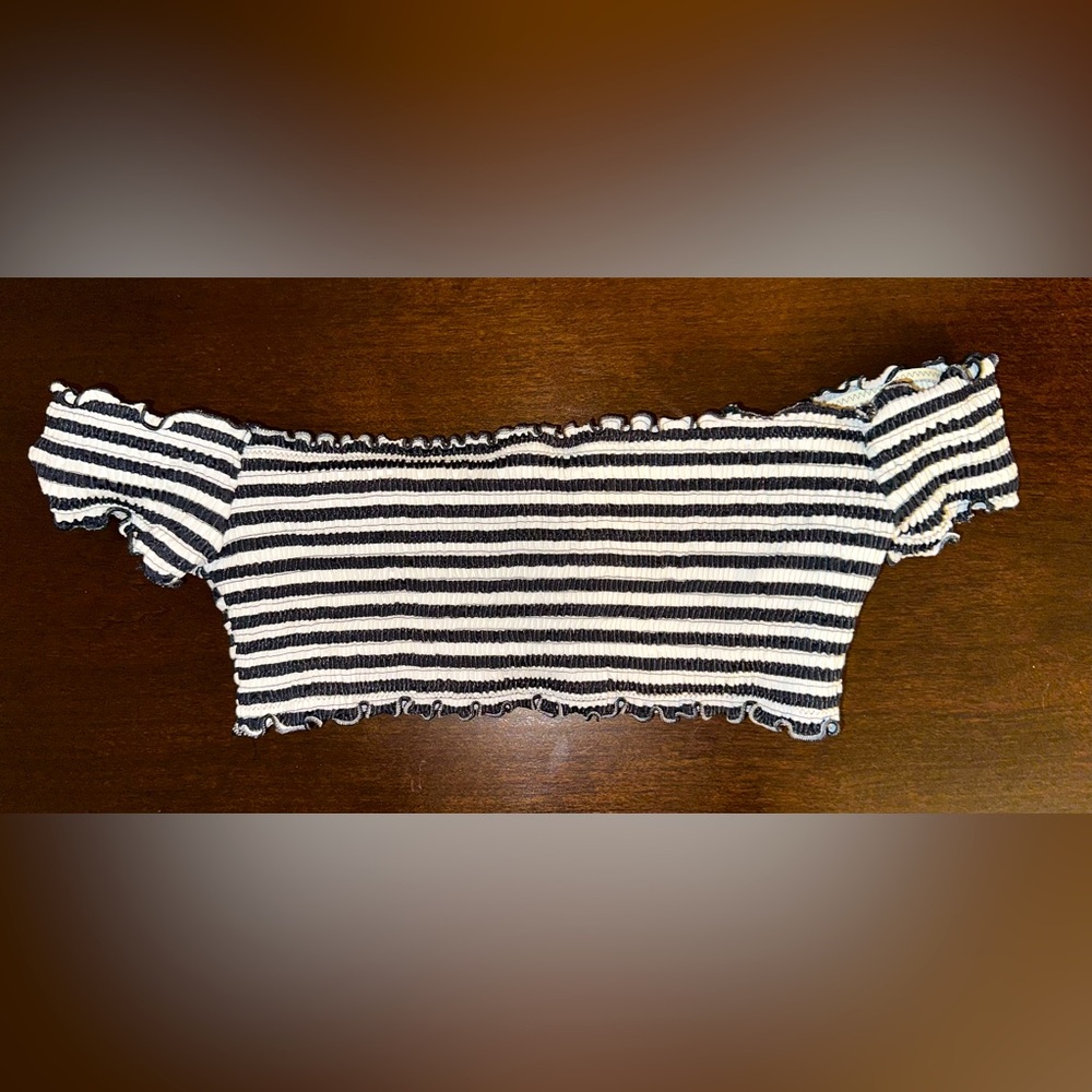 PINK Victoria's Secret Black and White Ribbed Bikini Top